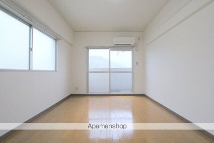 ヴィラ・アンソレイエ御幸[1K/26.66m2]のリビング・居間