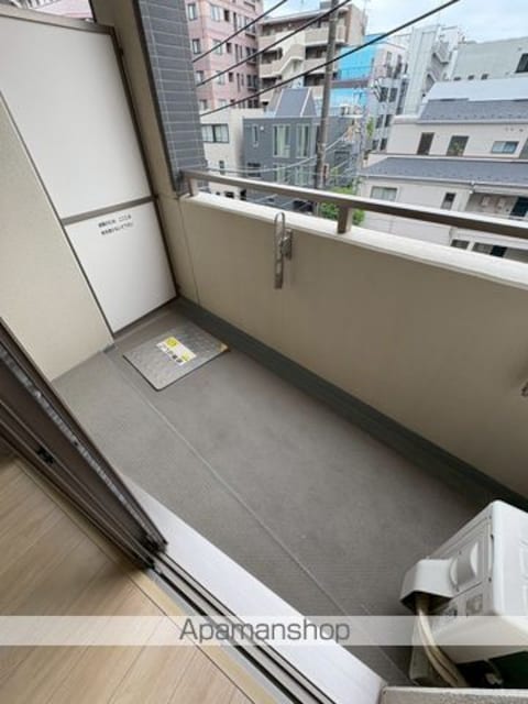 レジディア中落合Ａ棟[1R/26.18m2]のバルコニー