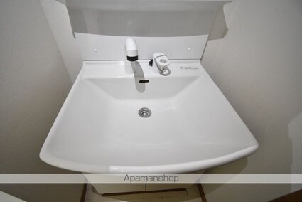 ファミール木ノ下[2K/39.7m2]の洗面所