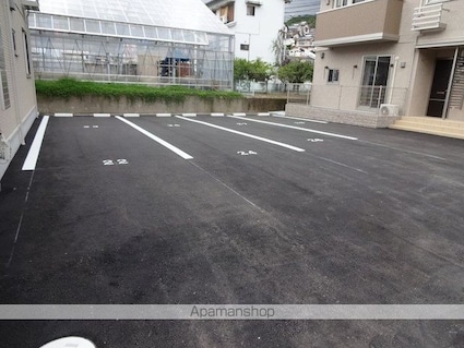 サンハイム青葉　Ｃ棟[1LDK/53.2m2]の駐車場