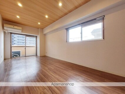 ロイヤルガーデン[1K/26.22m2]のリビング・居間