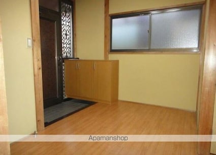 竹内貸家[3DK/70.8m2]の玄関