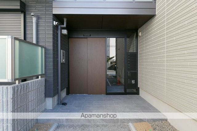和歌山県和歌山市木広町５丁目[2LDK/65.85m2]のエントランス2
