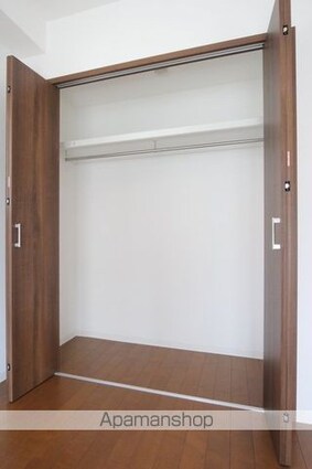 アーバンヒルズ喜与町[2LDK/61.05m2]の収納