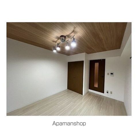 プロビデンス泉の内装写真