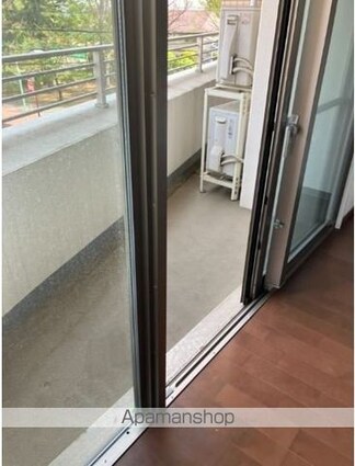ライオンズ東中神[3LDK/75.32m2]のバルコニー
