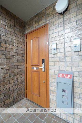 VILLA LOUNIEの玄関写真