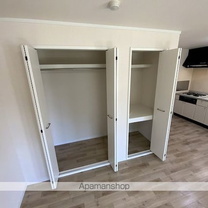 Ｌｉｍｐｉａコーポ・ウエスト[2LDK/48.6m2]の収納