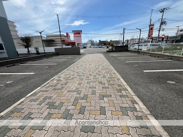 和歌山県和歌山市紀三井寺[3LDK/70.74m2]の駐車場