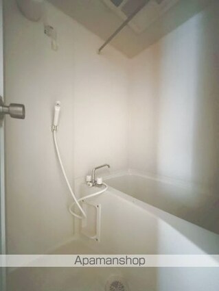 アースグローリエ[1K/30.35m2]のバス