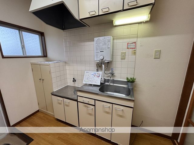 丘の上のアトリエの内装写真