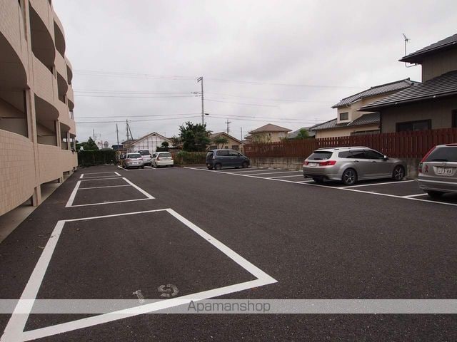 エクセレントハイツ[2LDK/66.88m2]の駐車場