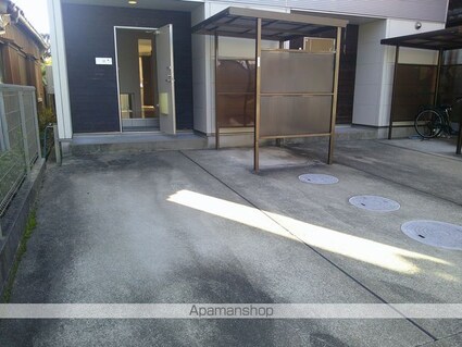 和歌山県御坊市島[2LDK/69.01m2]の駐車場