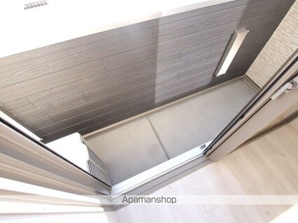 ＤＥ　ＤＯＭＯ　ＧＥＭＩＮＯＳ　２ｎｄ[1K/33m2]のバルコニー