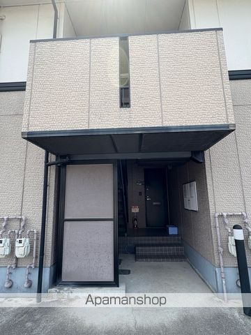 トリヴァンベール松川の玄関写真