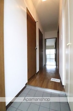 ドミール上ノ台ＡＢ[3LDK/54.45m2]の玄関