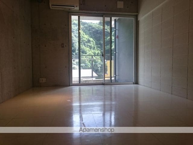 鹿児島市唐湊線 桜島桟橋通駅 徒歩37分 3階建 築19年の内装写真