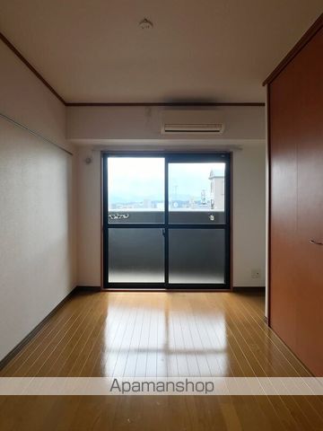ロイヤル渡辺通の内装写真