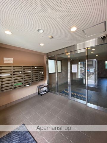 フォレスト東古松の玄関写真