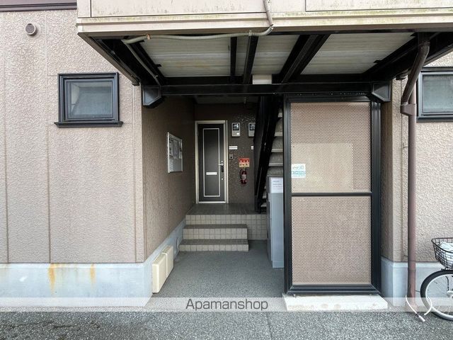 シャルムますだ B棟の玄関写真