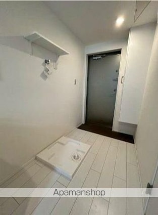 ホワイトキューブ若宮[1K/20.01m2]の玄関