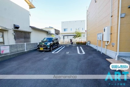 カーザアマレーロ[1K/27.18m2]の駐車場