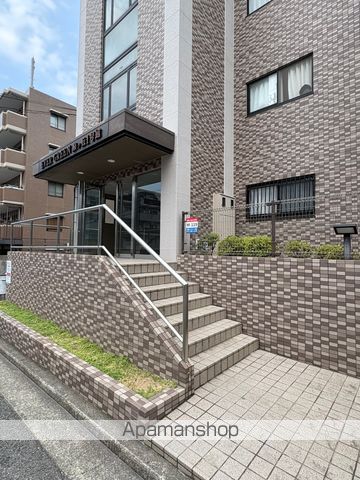 EVERGREEN泉ヶ丘1号館の玄関写真