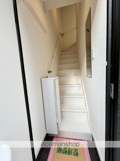 マーレ弦巻[1LDK/40.29m2]の玄関