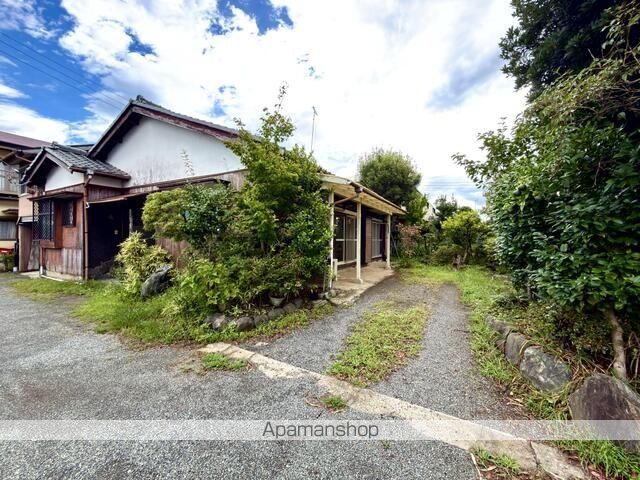 小田原市成田貸戸建の外観写真