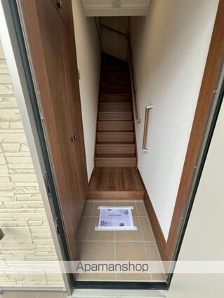 東京都杉並区堀ノ内３丁目[3LDK/76.7m2]の玄関