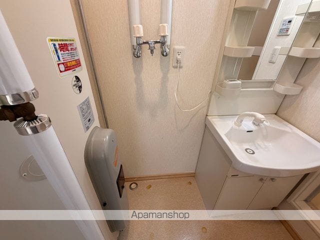 ＪＲ根室本線 釧路駅 バス乗車時間：12分 最寄りバス停で下車 徒歩5分 2階建 築21年の内装写真