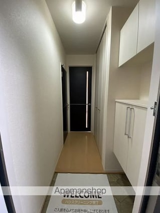 フォレスト・コート[1R/34.76m2]の玄関