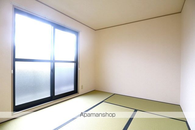 ロビュスト三栄IIの内装写真