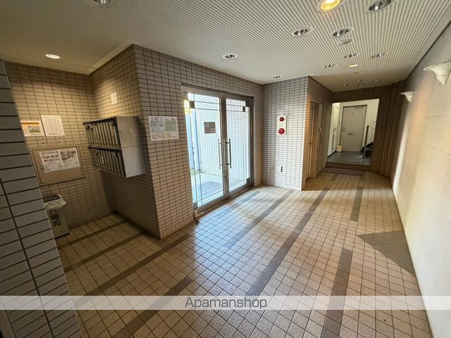 六龍苑岡町の玄関写真