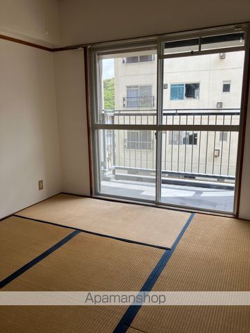 サウスヒルズ由良の内装写真