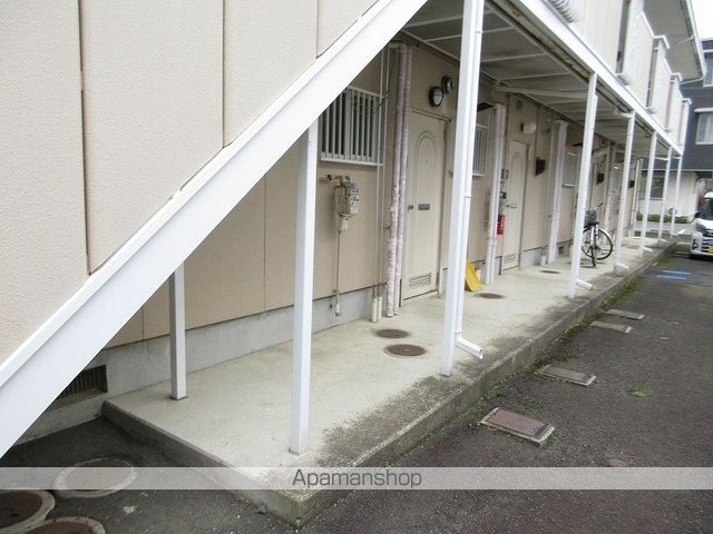 ドミ馬場小路Bの玄関写真