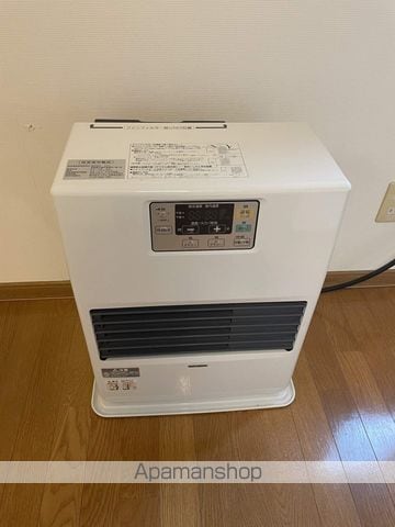 リア・クリスタルの内装写真