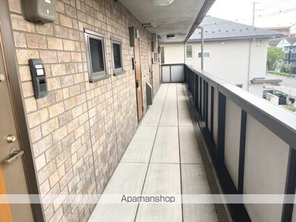 ファーストステージ[1R/30.27m2]のエントランス