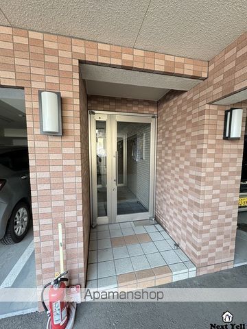 ハーモニーライフ南郷の玄関写真