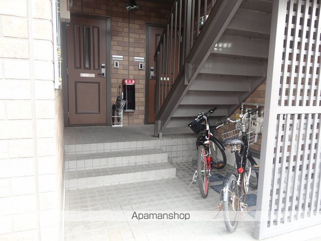 ウィルモア観月坂 A棟の玄関写真