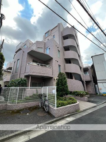 中野区中央のマンションの外観1