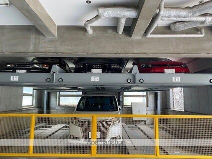 レジディア世田谷若林[1R/21.43m2]の駐車場