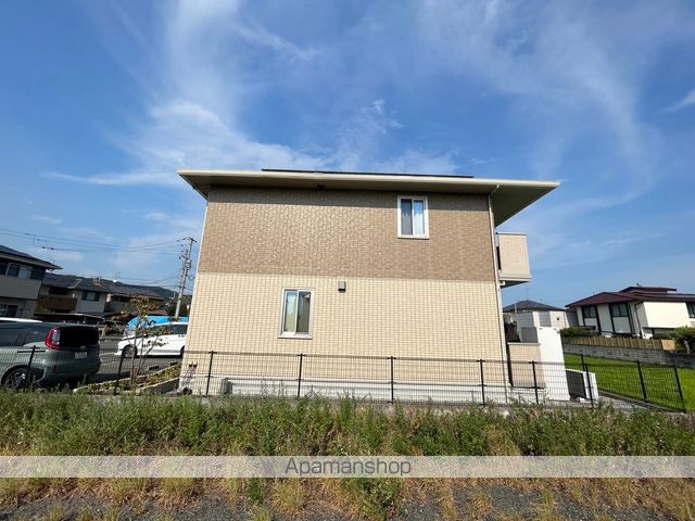 レゾナンツ B棟の外観写真