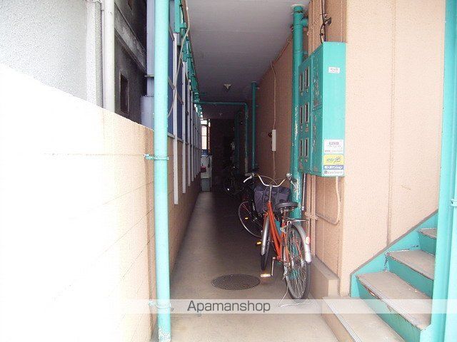 ラタンアパートメントIの玄関写真