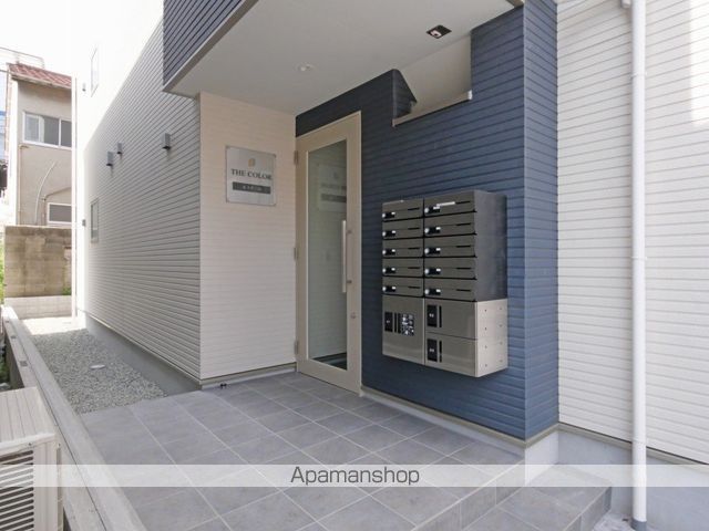 ザカラー東本町B棟の玄関写真