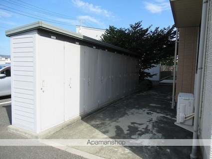 メゾンマスト盛南中央Ⅱ[2LDK/63.77m2]の共用部1