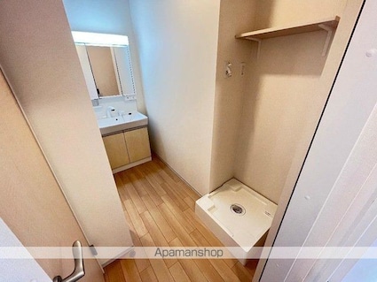 ルミエール　レスポワール[1LDK/42.34m2]の洗面所