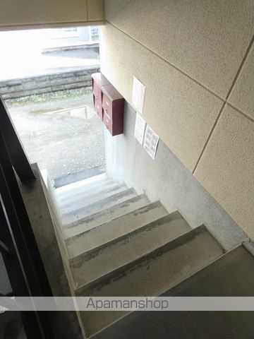 ファミーリエFの玄関写真