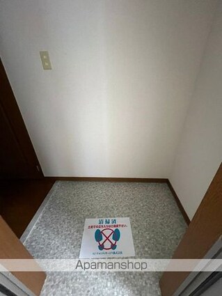 和歌山県和歌山市手平６丁目[1K/30.26m2]の玄関