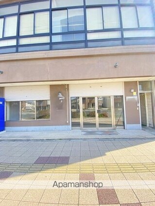 本町中央ビル[店舗/92.39m2]のエントランス2